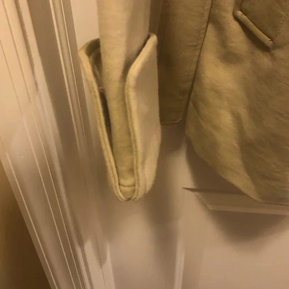 Isabella Bird Medium Tan Coat - Picture 10 of 16